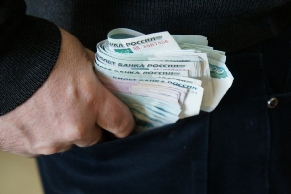 Услужливые телефонные мошенники списали с карты якутянки около 39 тысяч рублей