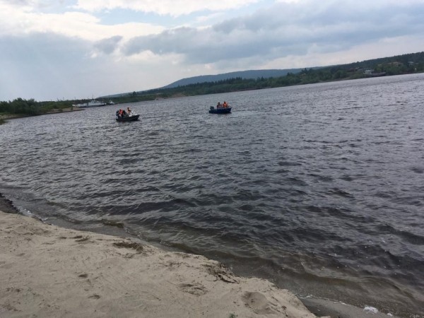В Якутии спасатели нашли утонувшего юношу