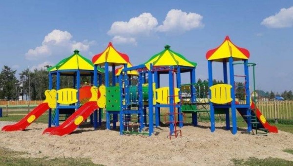 В 11 селах Якутии этим летом появятся новые многофункциональные детские площадки