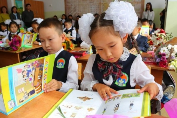 Общественная палата РС(Я) поздравляет юных якутян с Днем знаний