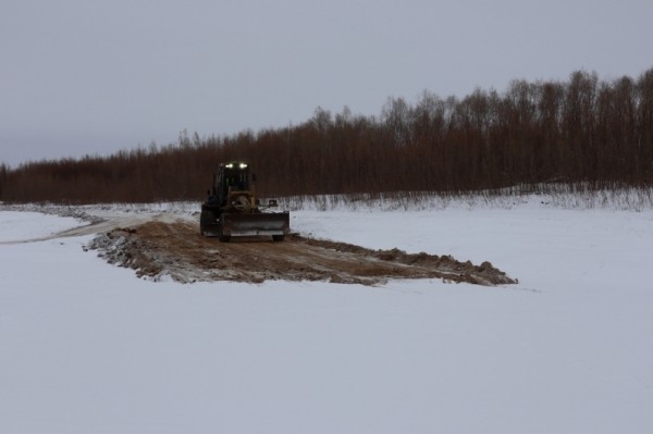 На открытие ледовой переправы через реку Лену влияет погода