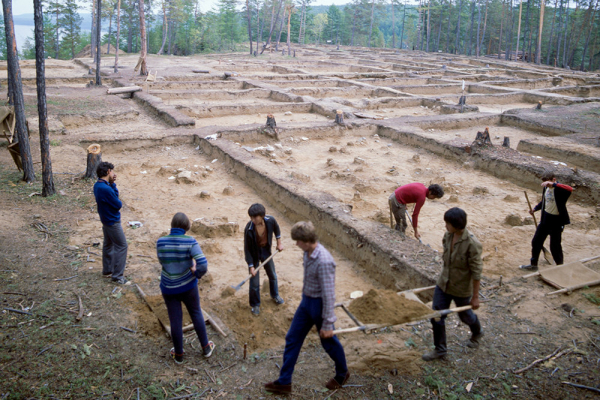  В Якутии уточнят возраст древнейшего памятника Диринг-Юрях 