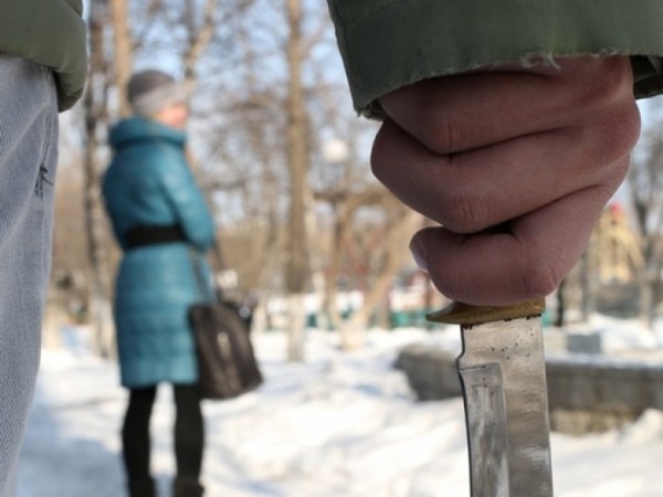 Мужчина после освобождения из колонии нападал и грабил женщин в Якутске