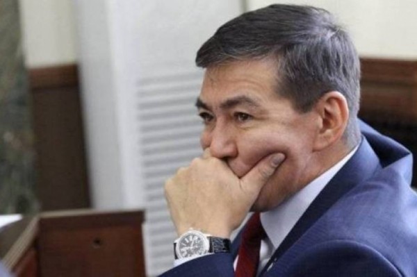 Политическая неделя в Якутии: Почему директор "Водоканала" предложил мэру уйти в отставку?