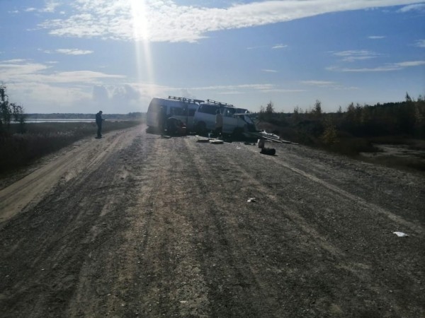 В крошево: В Якутии столкнулись два микроавтобуса