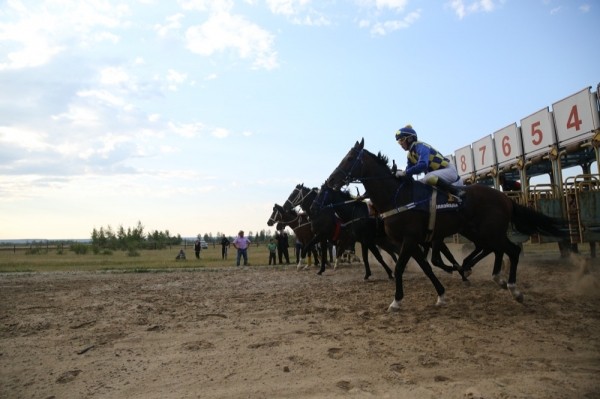 В Якутии состоятся долгожданные конные скачки