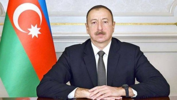 Президент Азербайджана назвал условие прекращения боев в Карабахе