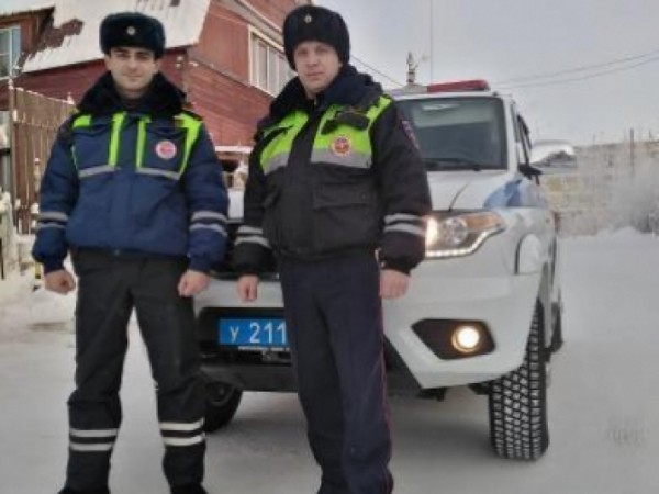 Благодаря полицейским ребенок с аппендицитом был вовремя доставлен в больницу Якутии